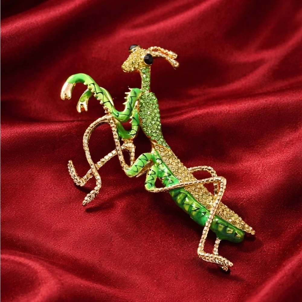 Art Nouveau Mantis Brooch – Emerald Green Enamel, Crystal Embellished Gold Pin